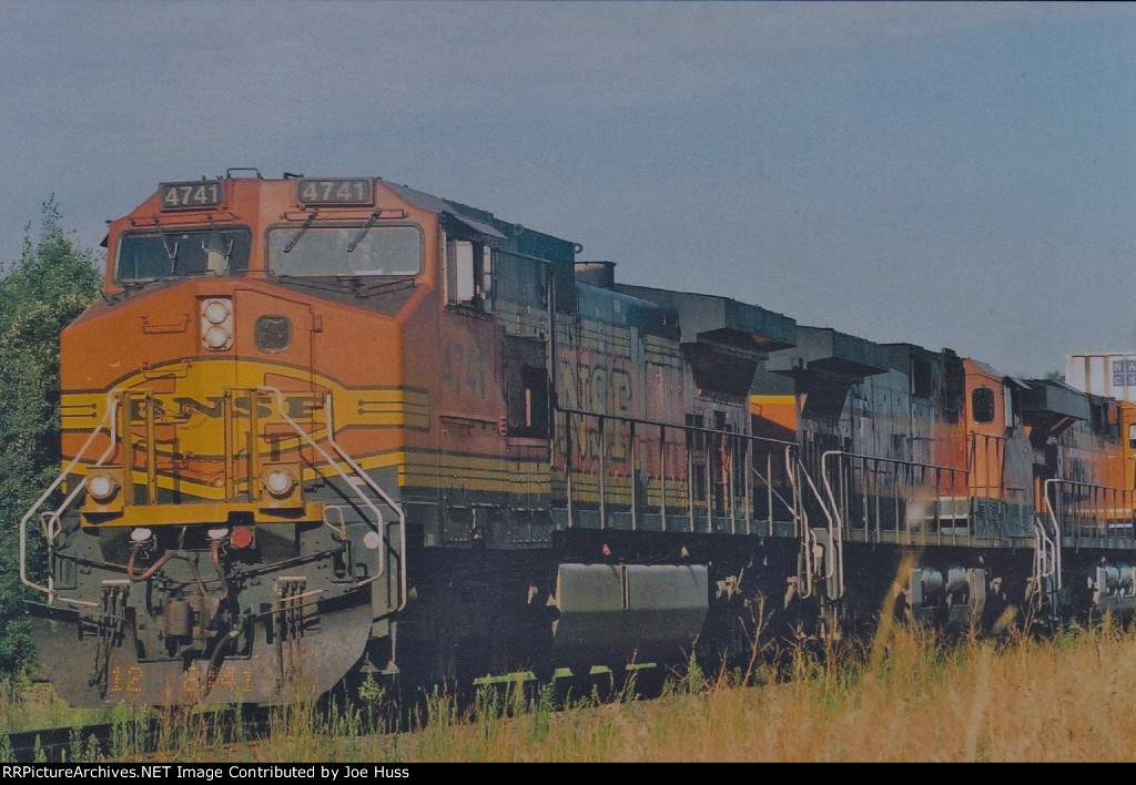 BNSF 4741 East